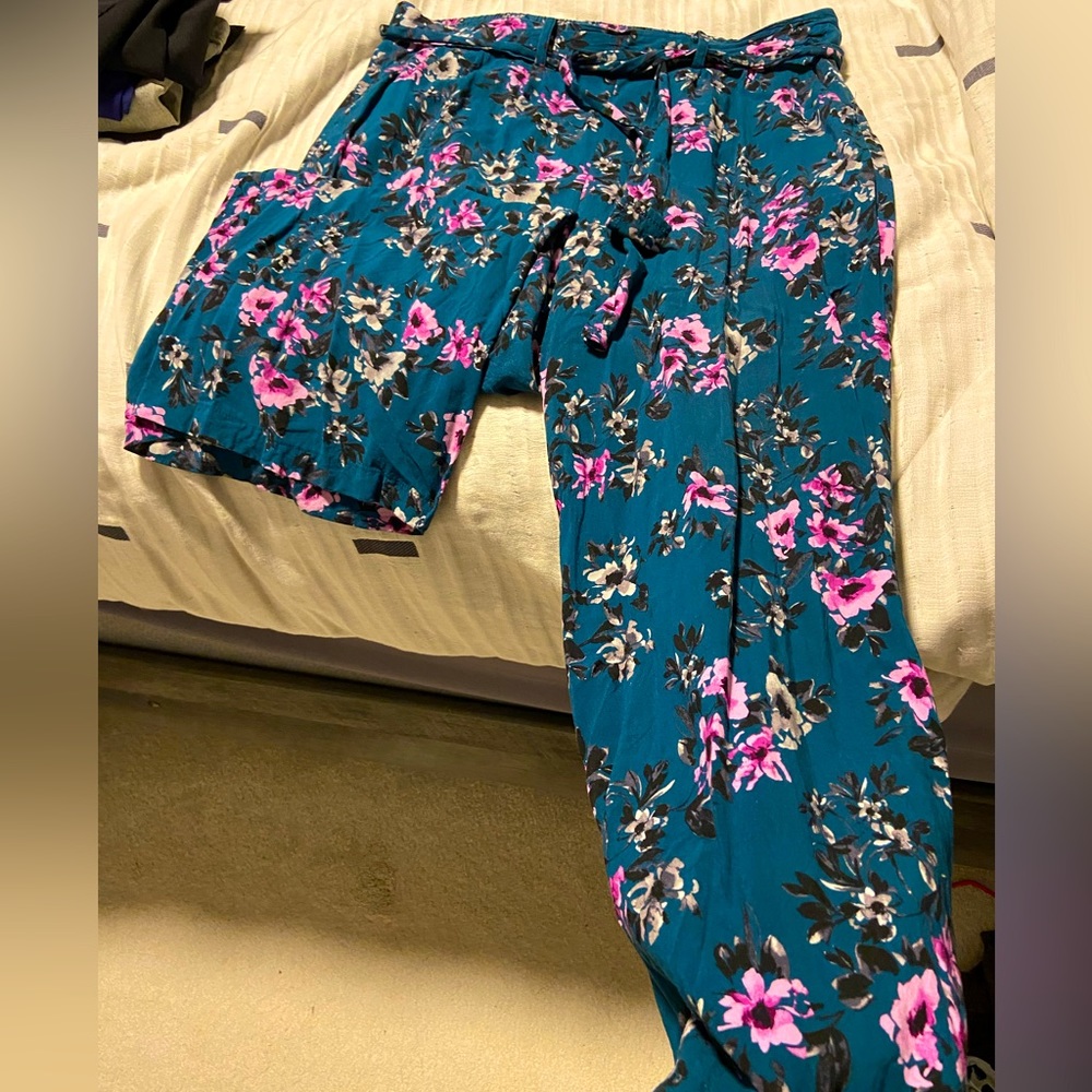 Torrid Flowy Pants Size 1